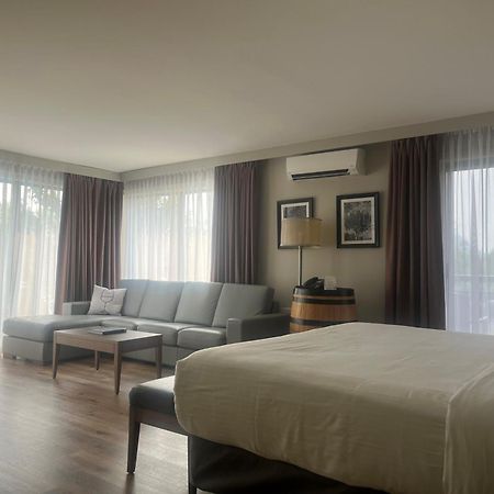 Hotel Rive Gauche Beloeil Εξωτερικό φωτογραφία